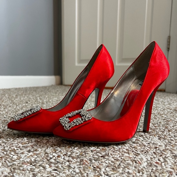 ‼️‼️Stunning Red MV Heels!‼️‼️ - Picture 4 of 5